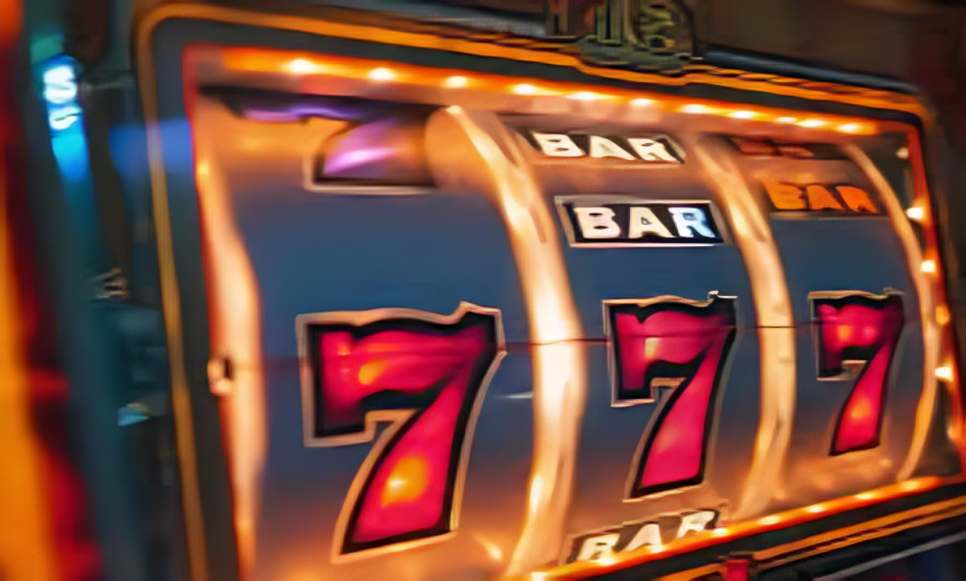 Do Online Casinos Use Class II or Class III Slots?